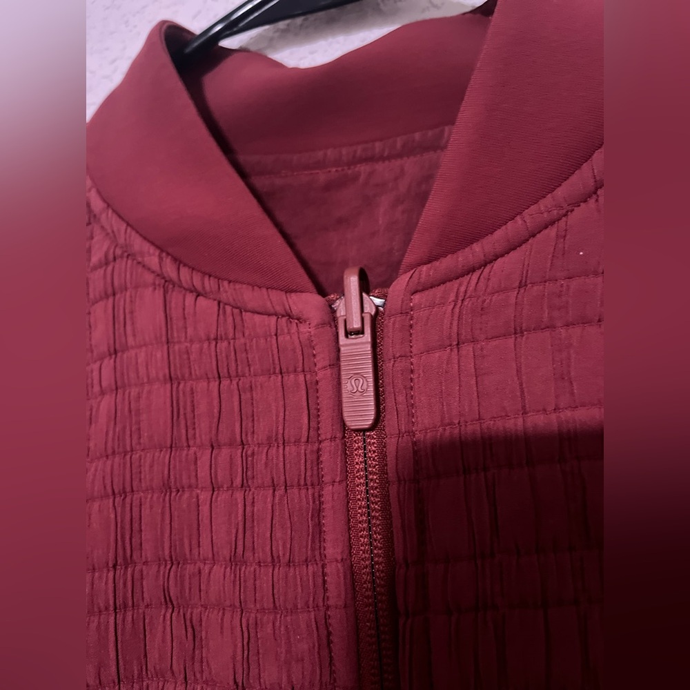 Lulumemon Large Reversible Quilted Jacket - Burgu… - image 7